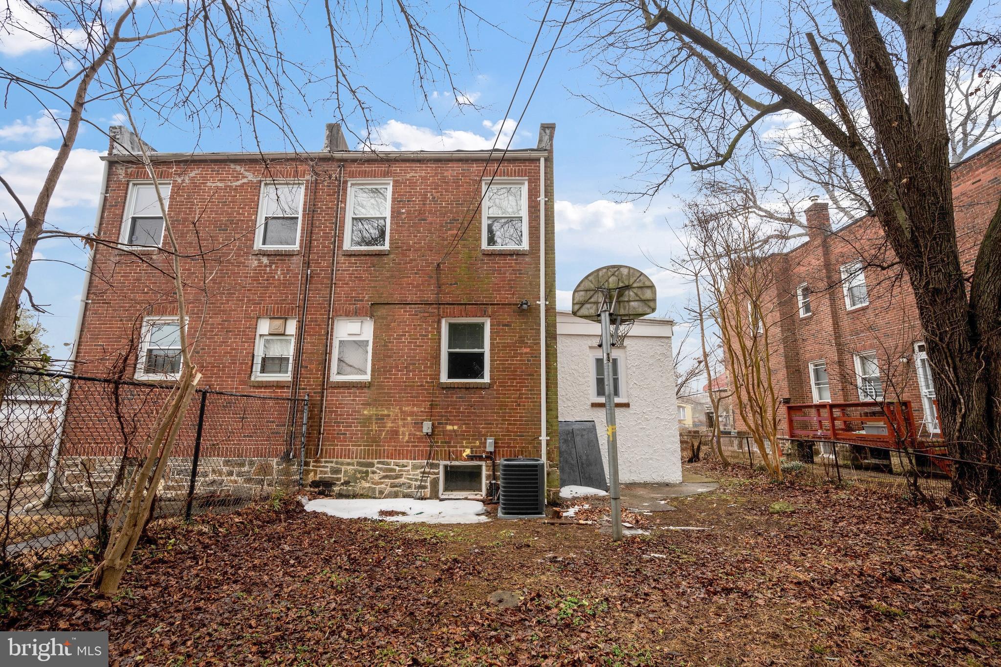 HOWARD PARK - Residential