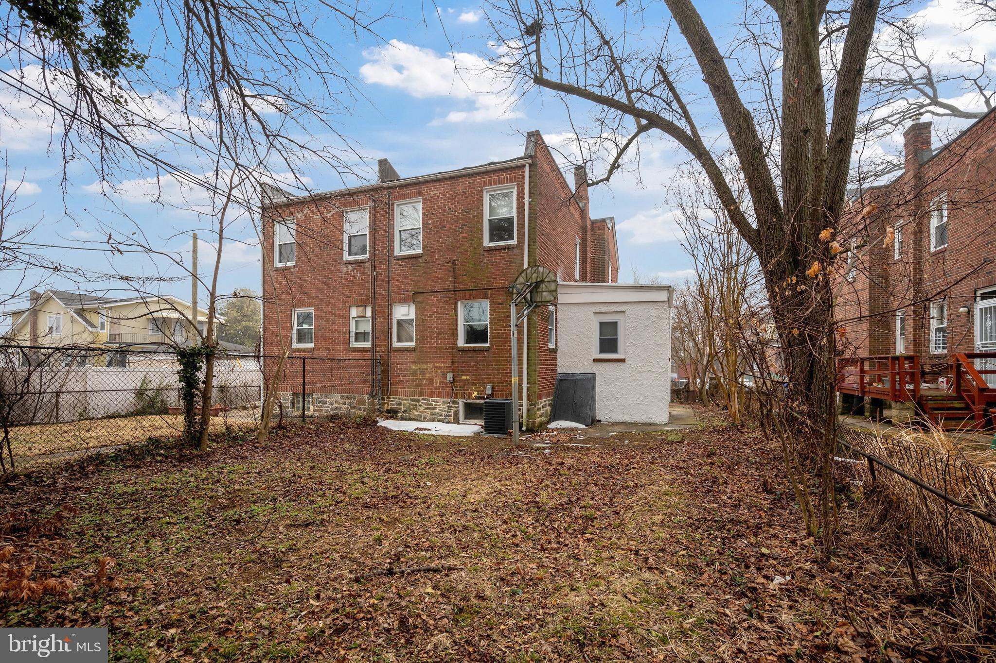 HOWARD PARK - Residential