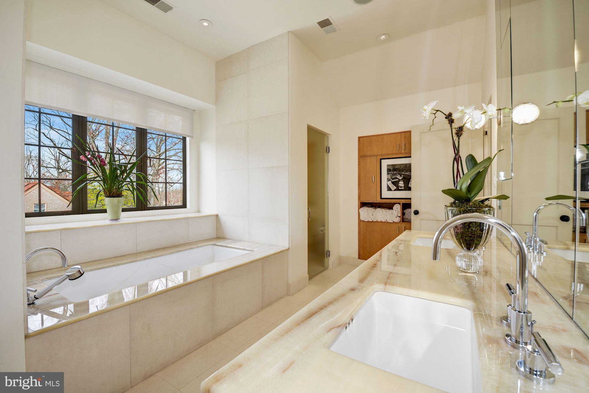 SPRING VALLEY - Residential