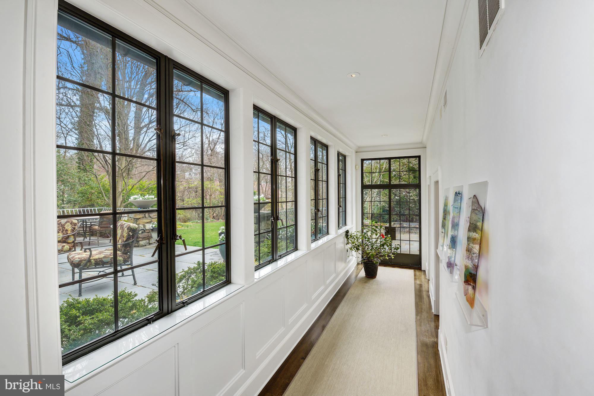 SPRING VALLEY - Residential