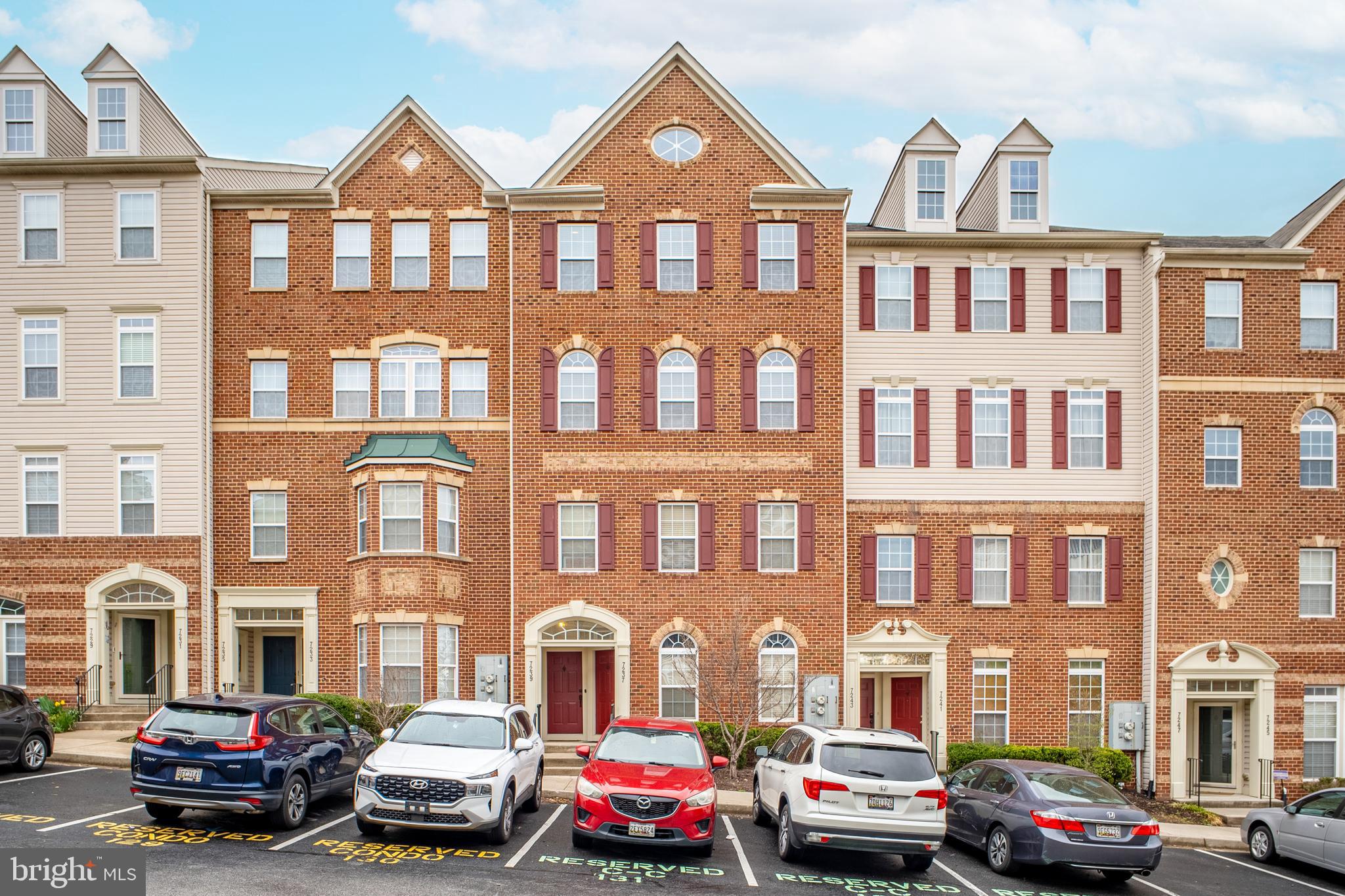 ELKRIDGE CROSSING - Residential