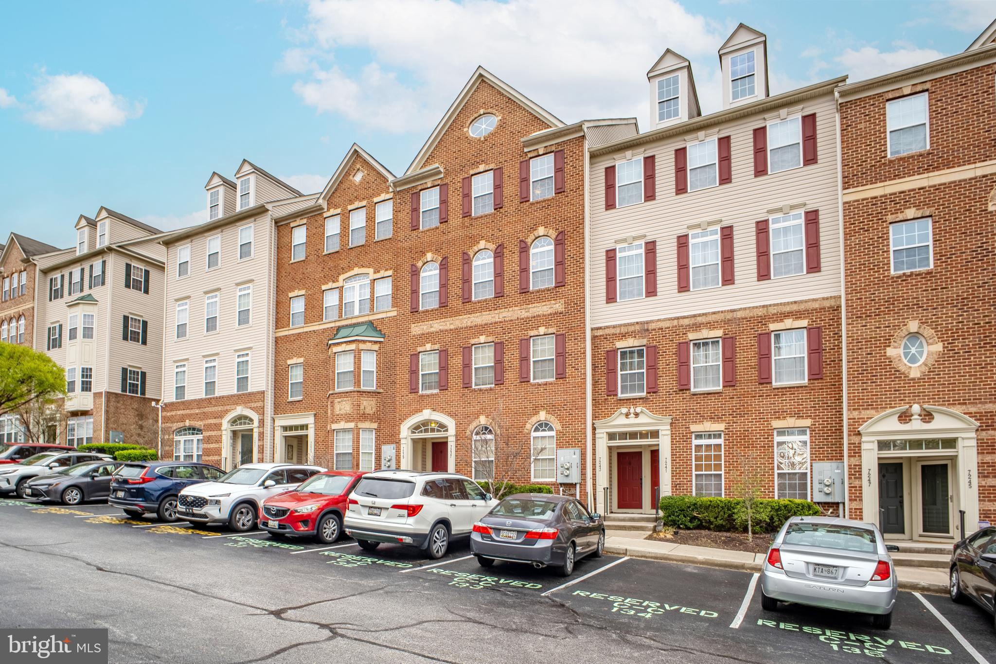 ELKRIDGE CROSSING - Residential