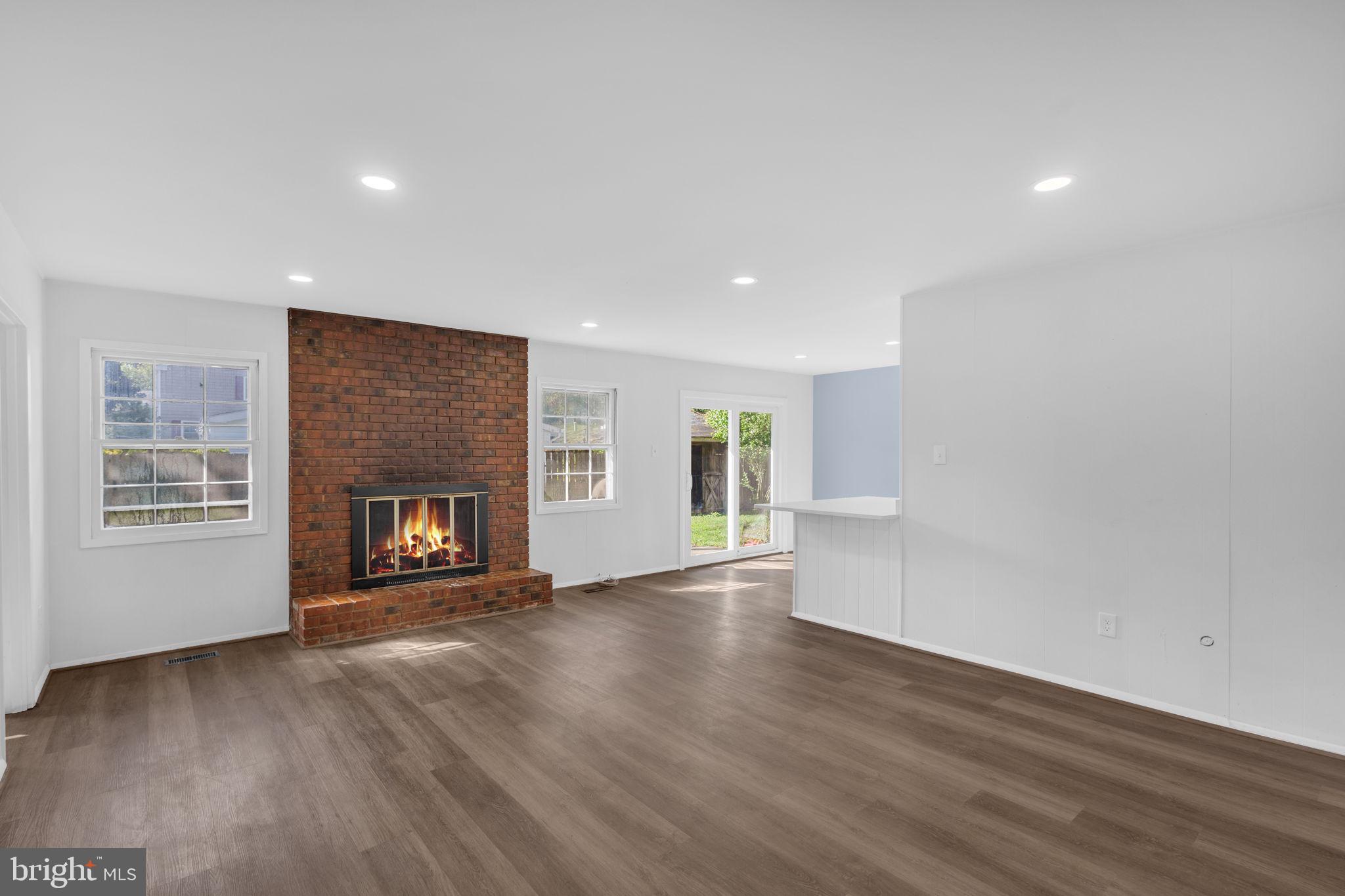 12113 ROUND TREE LANE