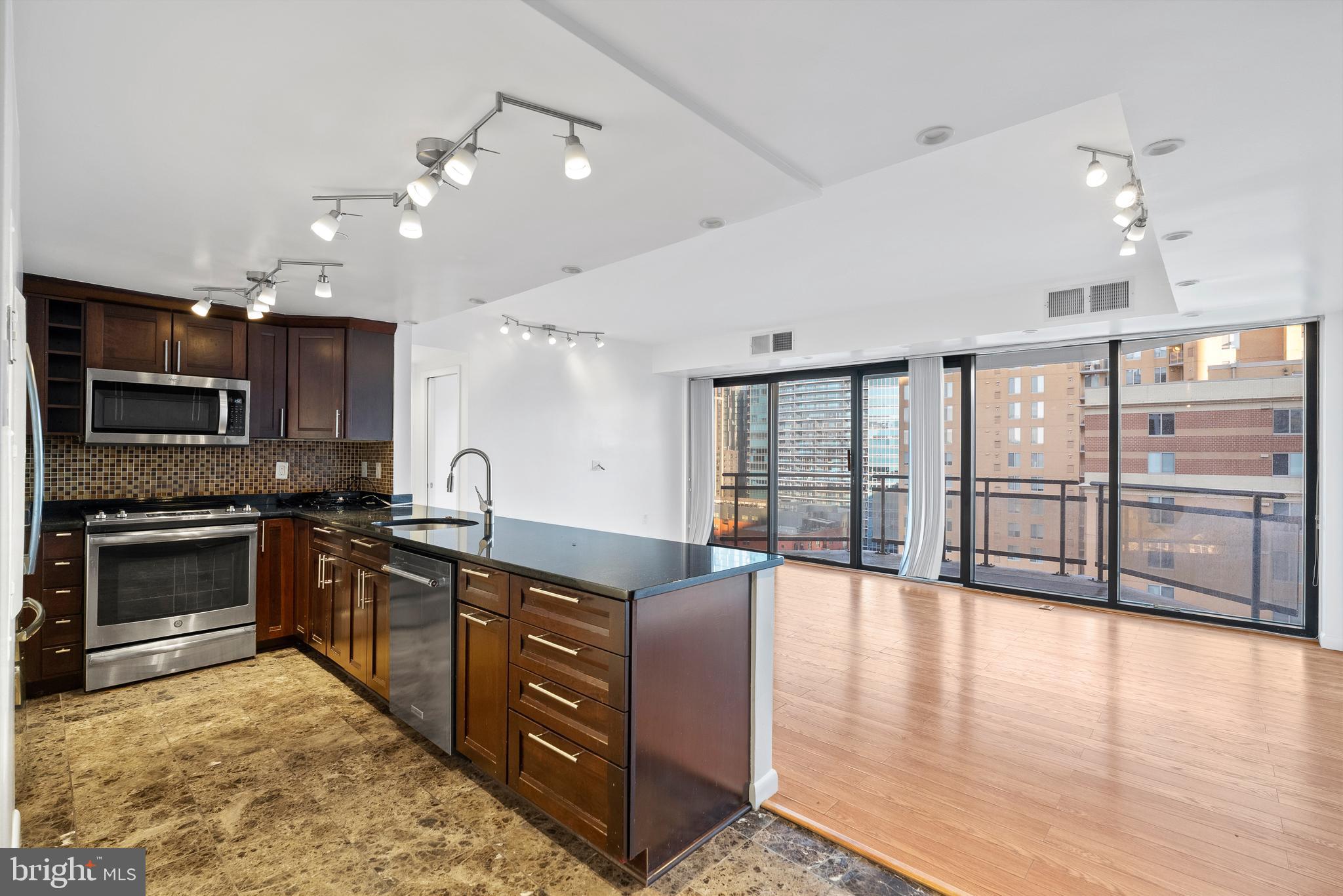 1530 KEY BOULEVARD 930