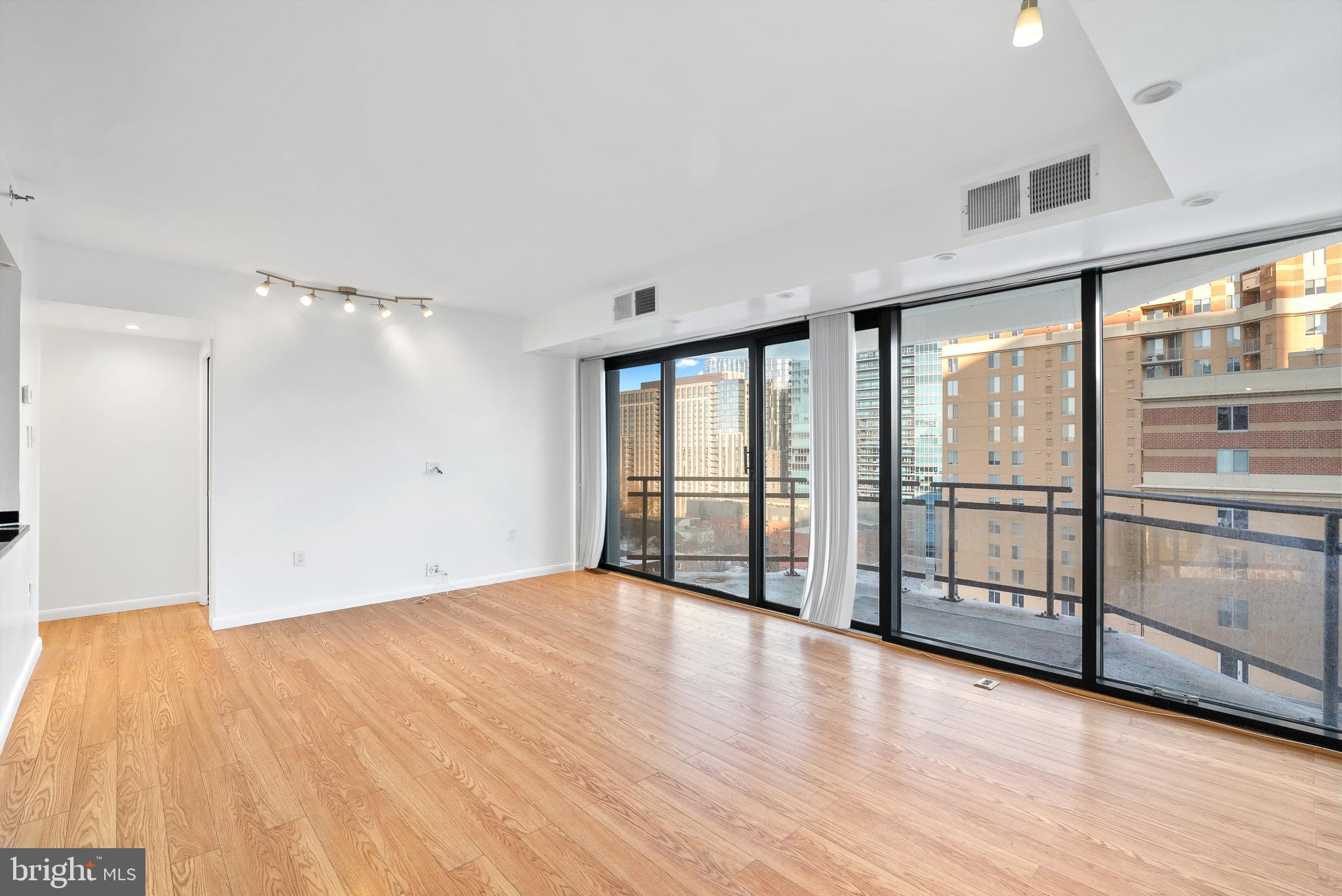 1530 KEY BOULEVARD 930