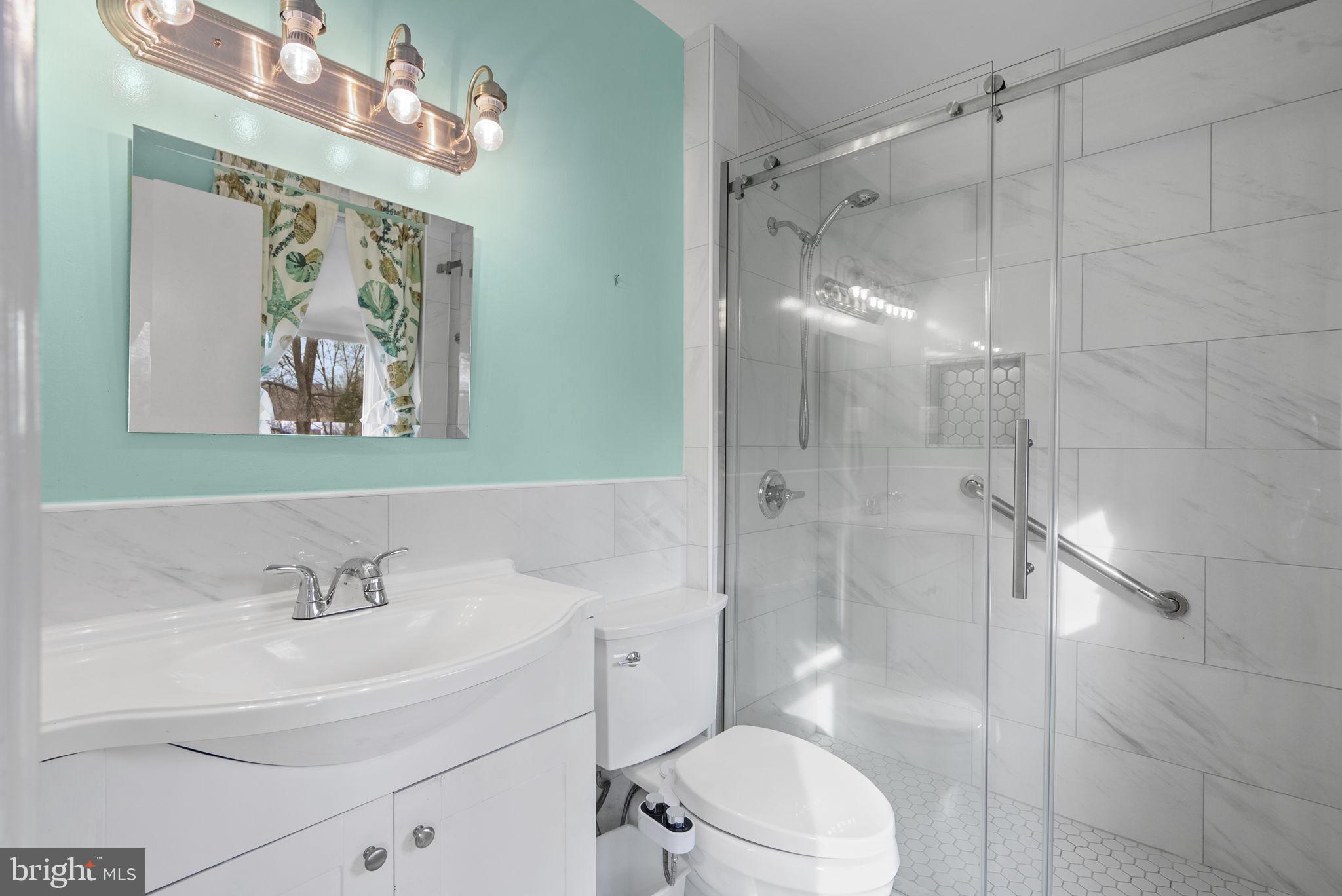 ELEVEN CEDARS - Residential