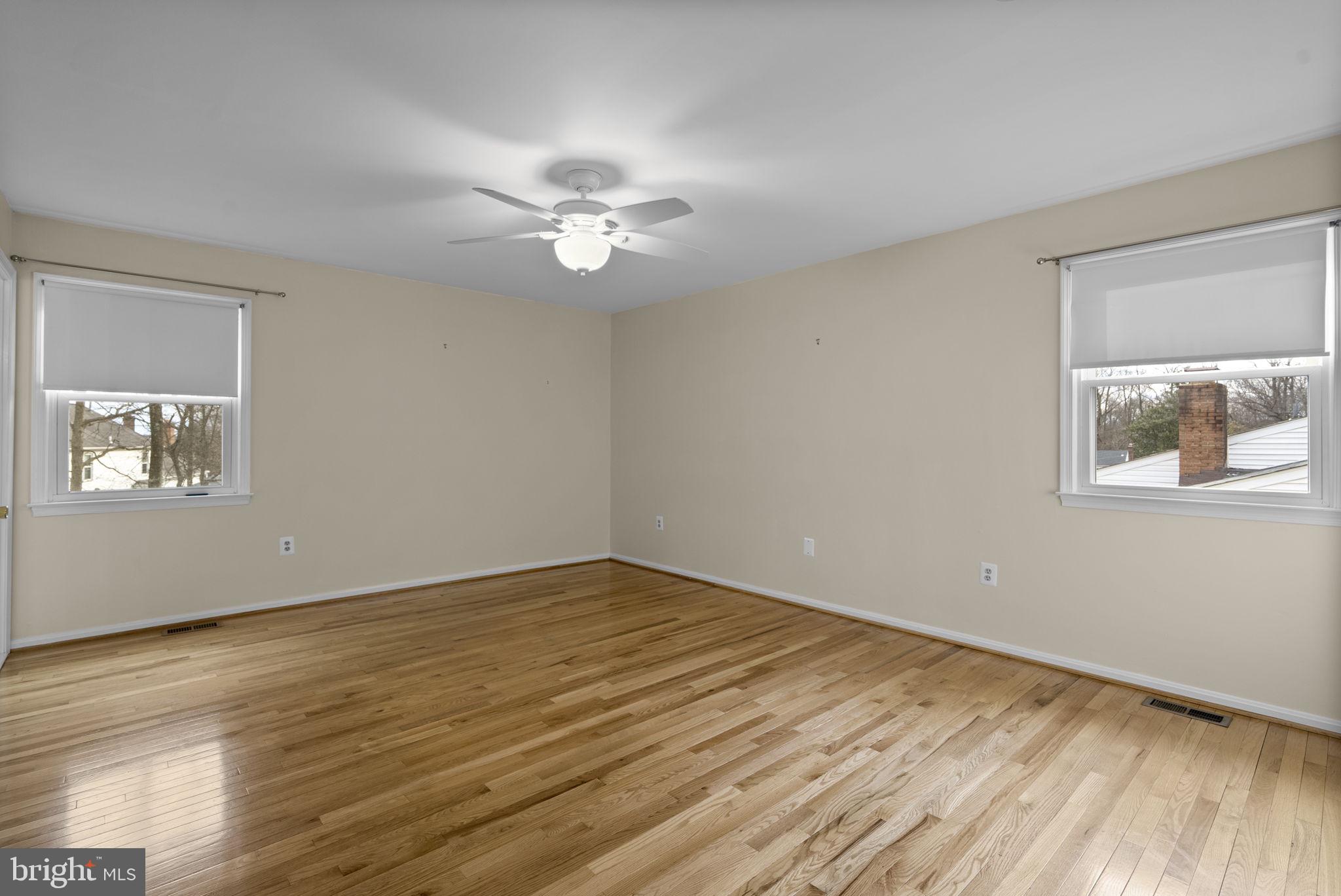 ELEVEN CEDARS - Residential