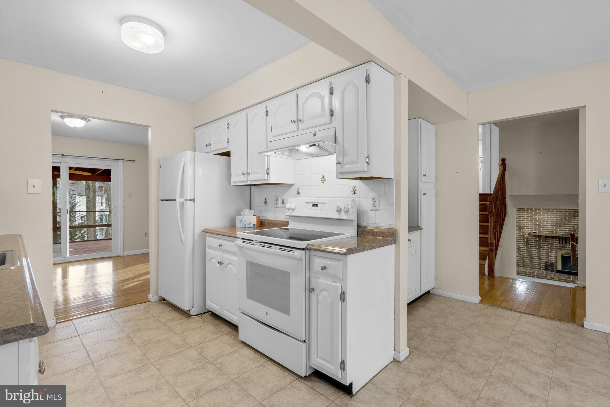 ELEVEN CEDARS - Residential