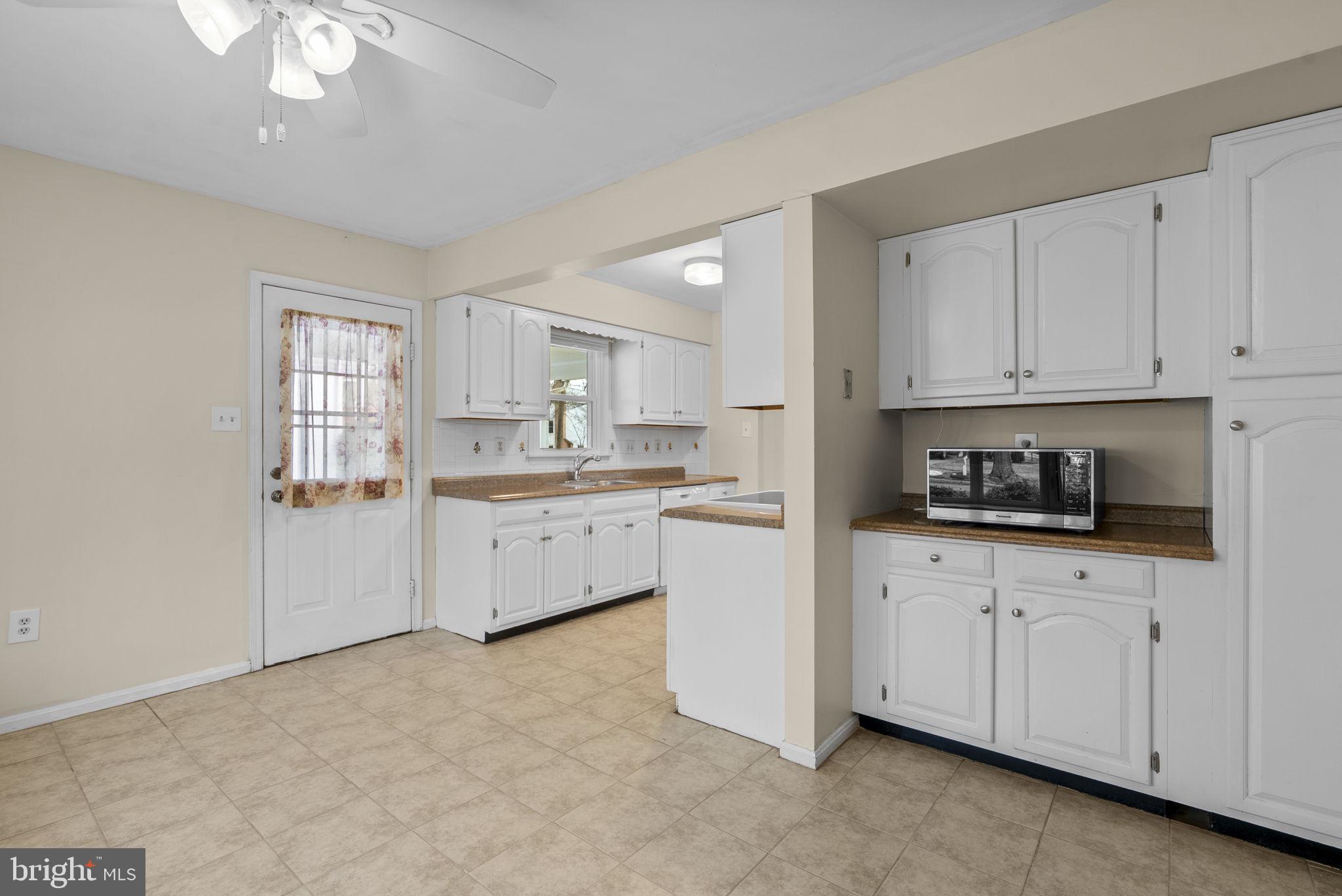 ELEVEN CEDARS - Residential