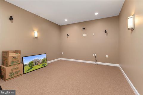 Tiny photo for 16064 Waterford Creek Circle, HAMILTON, VA 20158 (MLS # VALO2123966)