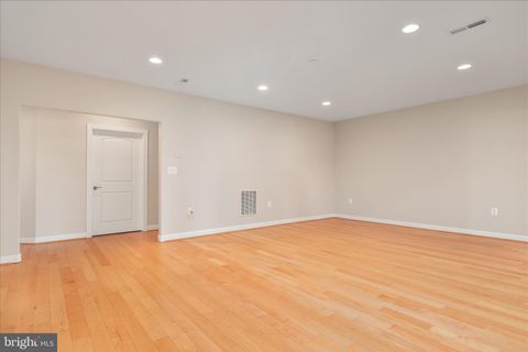 Tiny photo for 16064 Waterford Creek Circle, HAMILTON, VA 20158 (MLS # VALO2123966)