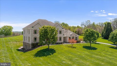 Tiny photo for 16064 Waterford Creek Circle, HAMILTON, VA 20158 (MLS # VALO2123966)