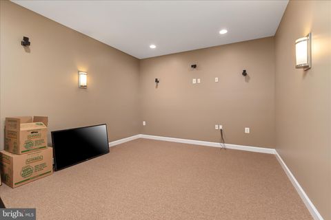 Tiny photo for 16064 Waterford Creek Circle, HAMILTON, VA 20158 (MLS # VALO2123966)