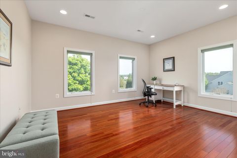 Tiny photo for 16064 Waterford Creek Circle, HAMILTON, VA 20158 (MLS # VALO2123966)