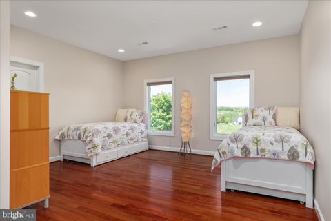 Tiny photo for 16064 Waterford Creek Circle, HAMILTON, VA 20158 (MLS # VALO2123966)