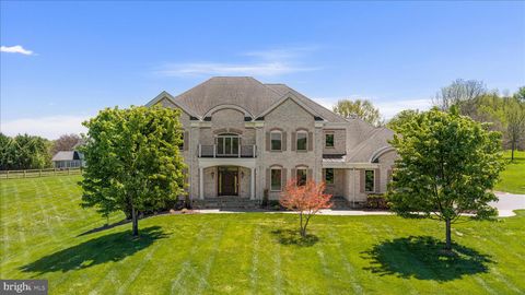 Tiny photo for 16064 Waterford Creek Circle, HAMILTON, VA 20158 (MLS # VALO2123966)