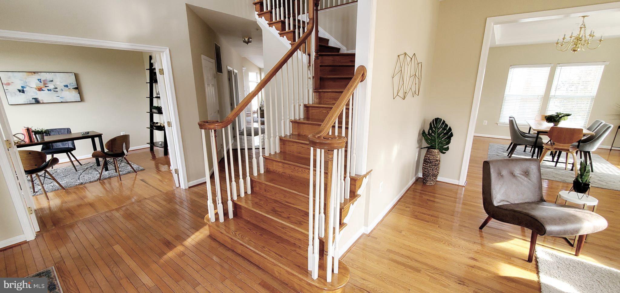 COUNTRY CLUB ESTATES - Residential