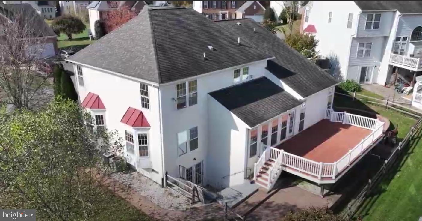 COUNTRY CLUB ESTATES - Residential