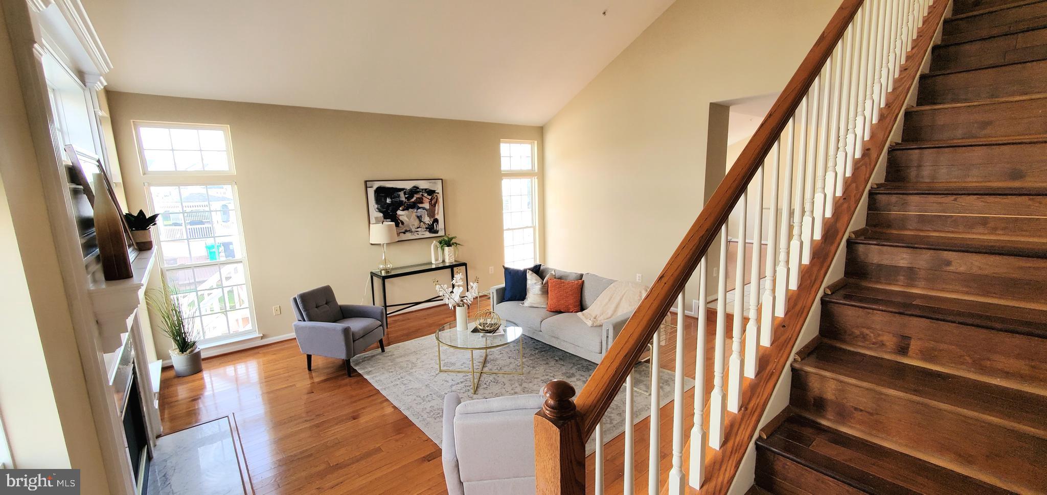 COUNTRY CLUB ESTATES - Residential