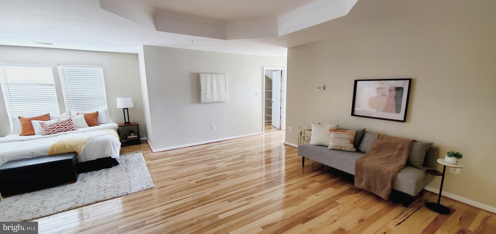 COUNTRY CLUB ESTATES - Residential