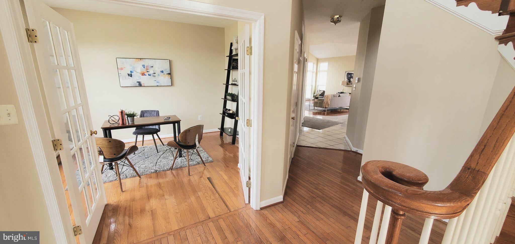 COUNTRY CLUB ESTATES - Residential