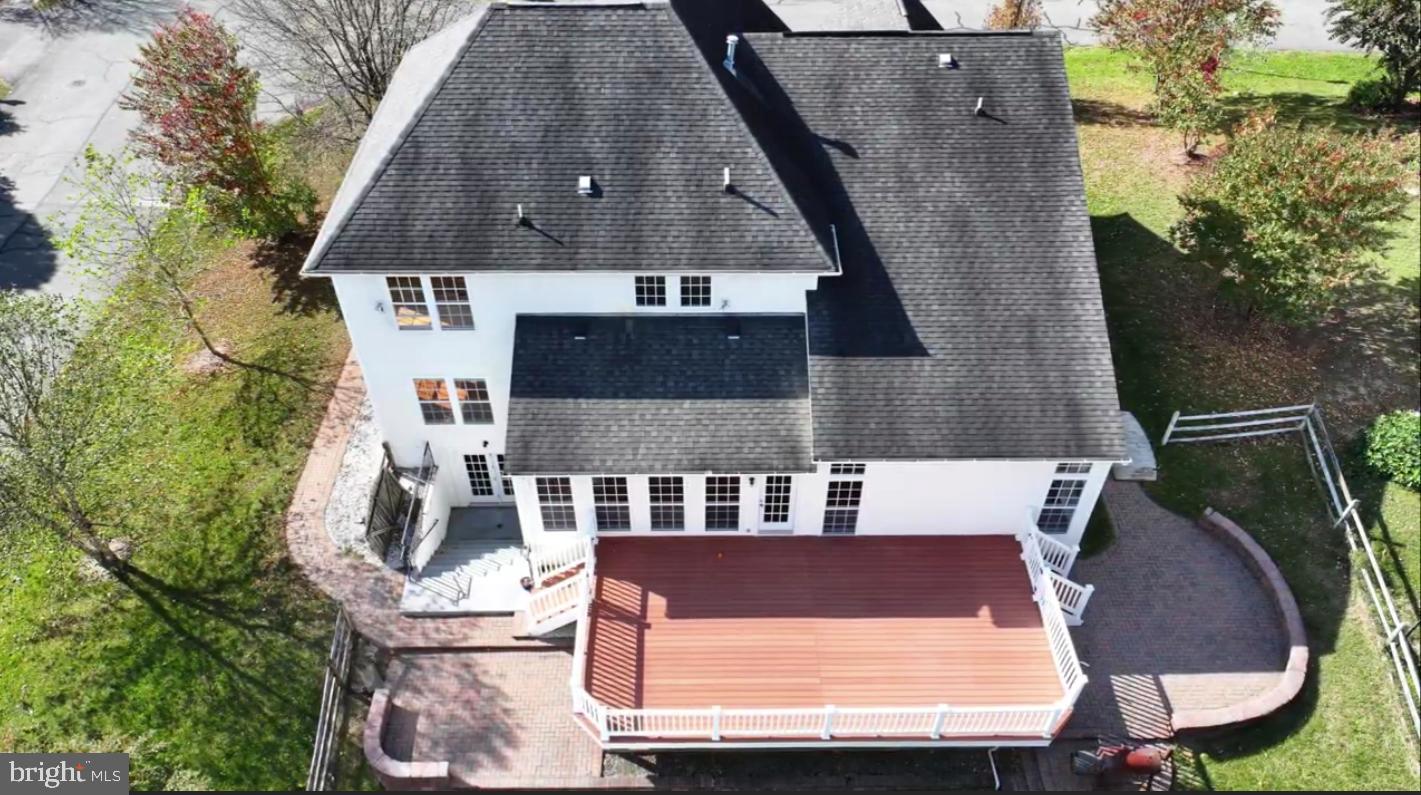 COUNTRY CLUB ESTATES - Residential