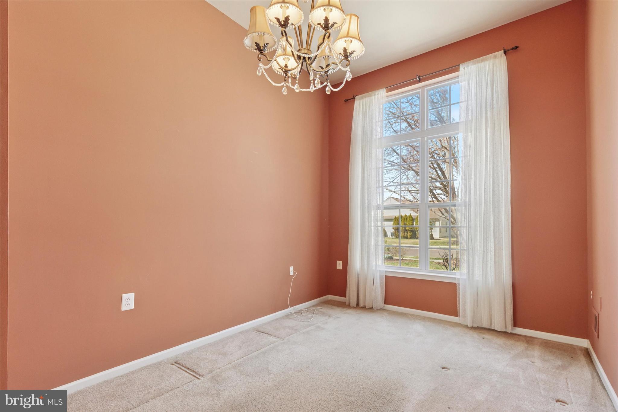 WARWICK MANOR - Residential