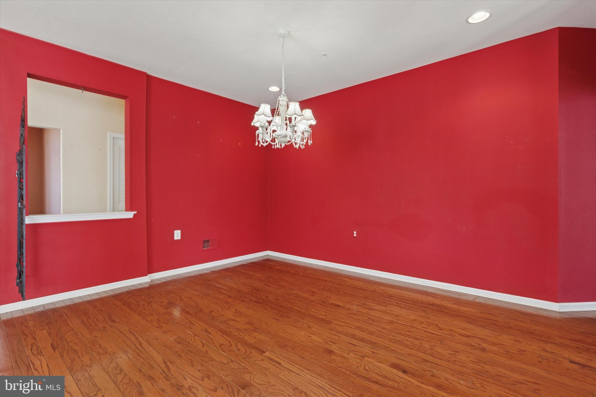 WARWICK MANOR - Residential