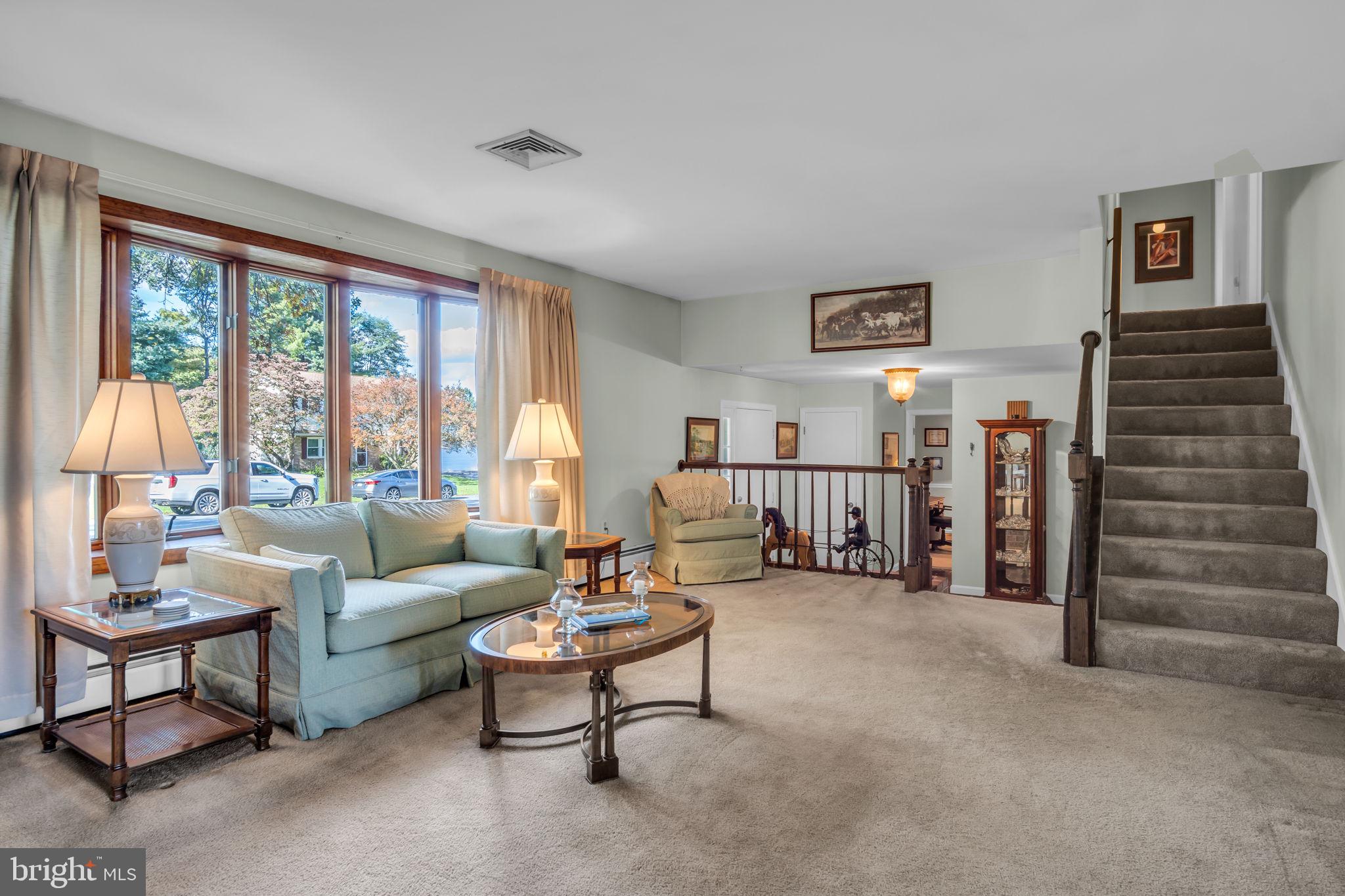 219 WESTVIEW DRIVE