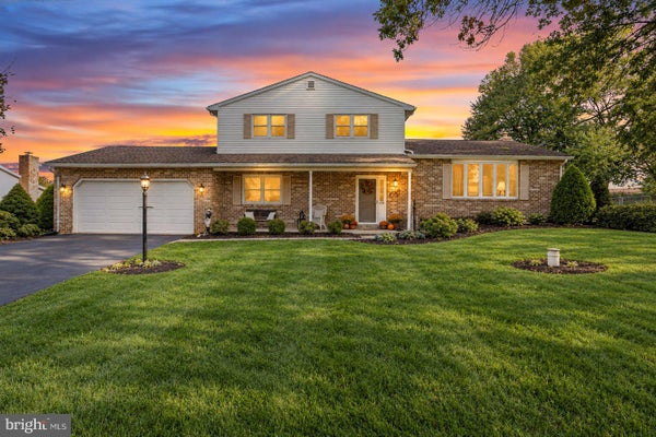 219 WESTVIEW DR, MECHANICSBURG, PA 17055 - Image 5eb61ff7a7a90be604cc8fd720cf0432/3070130046