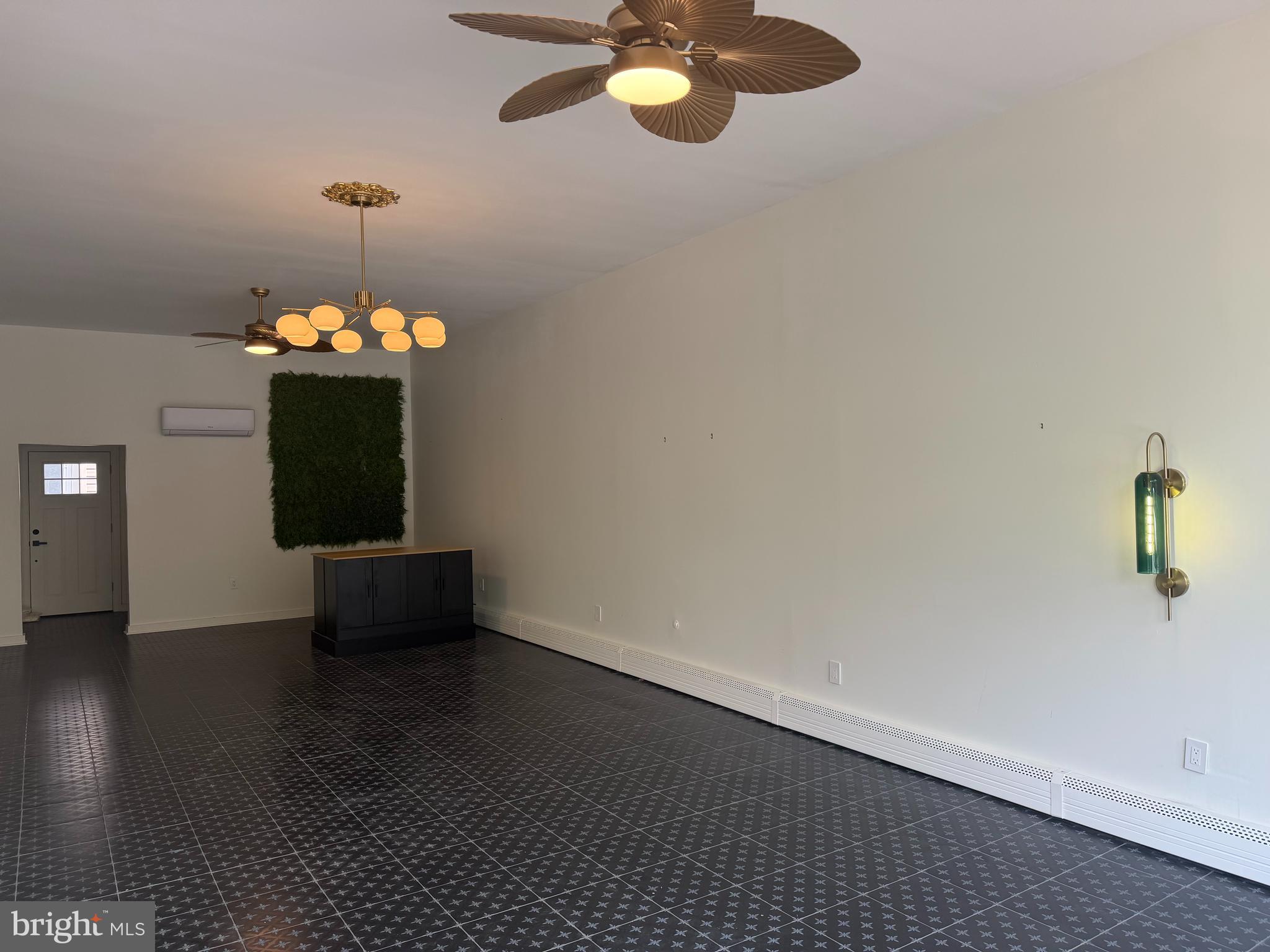 42-44 PICCADILLY STREET E