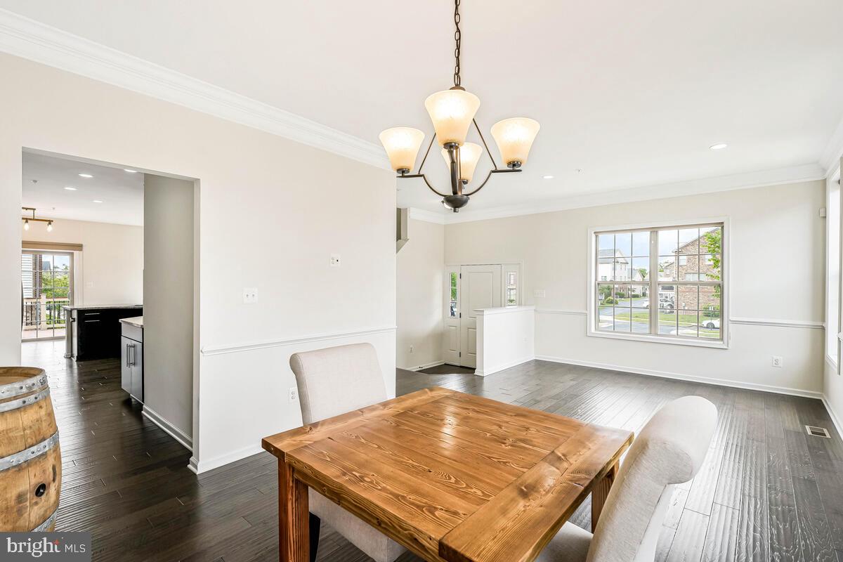 22635 NAUGATUCK SQUARE