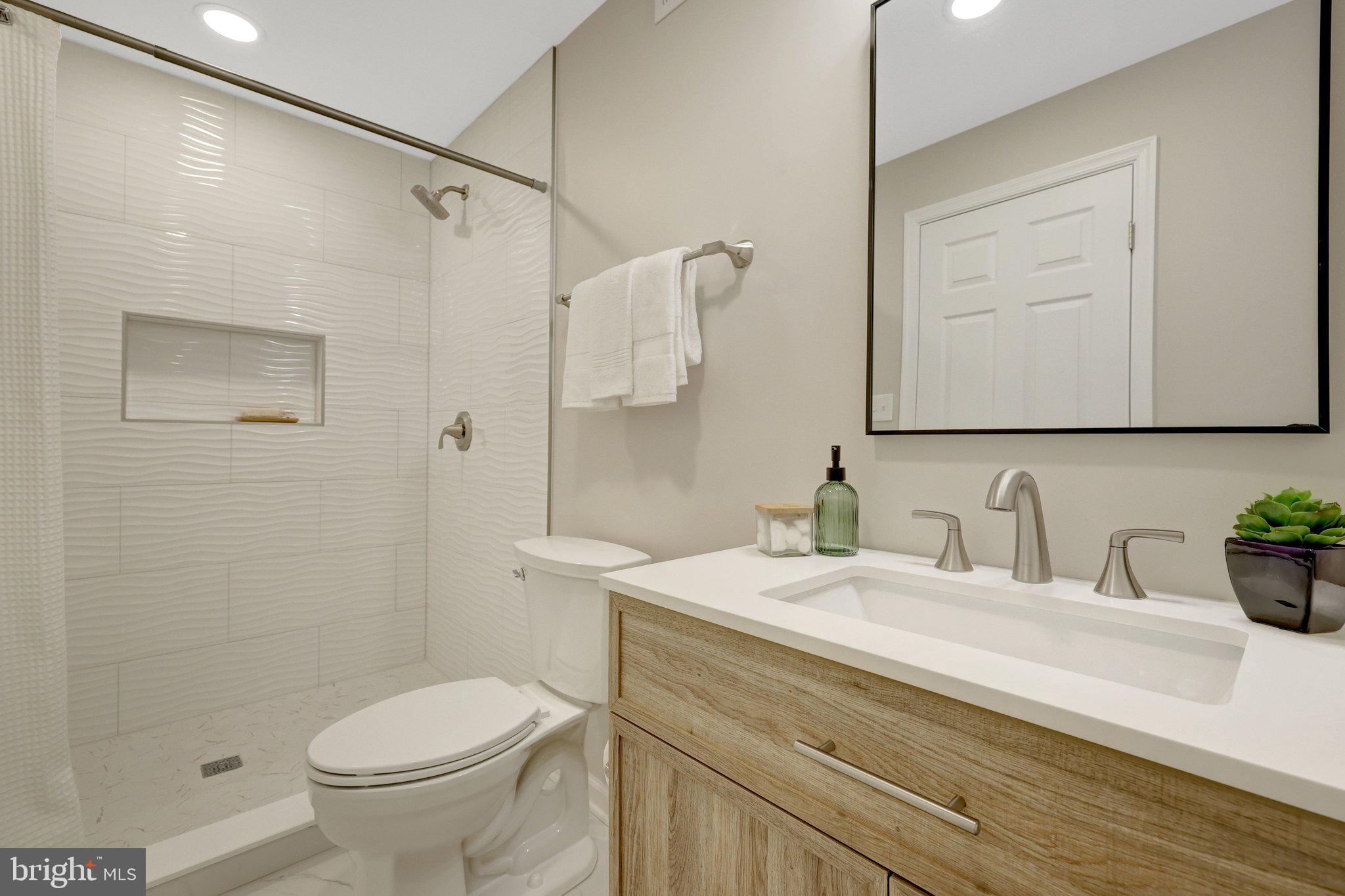 RIVER CREST - Residential