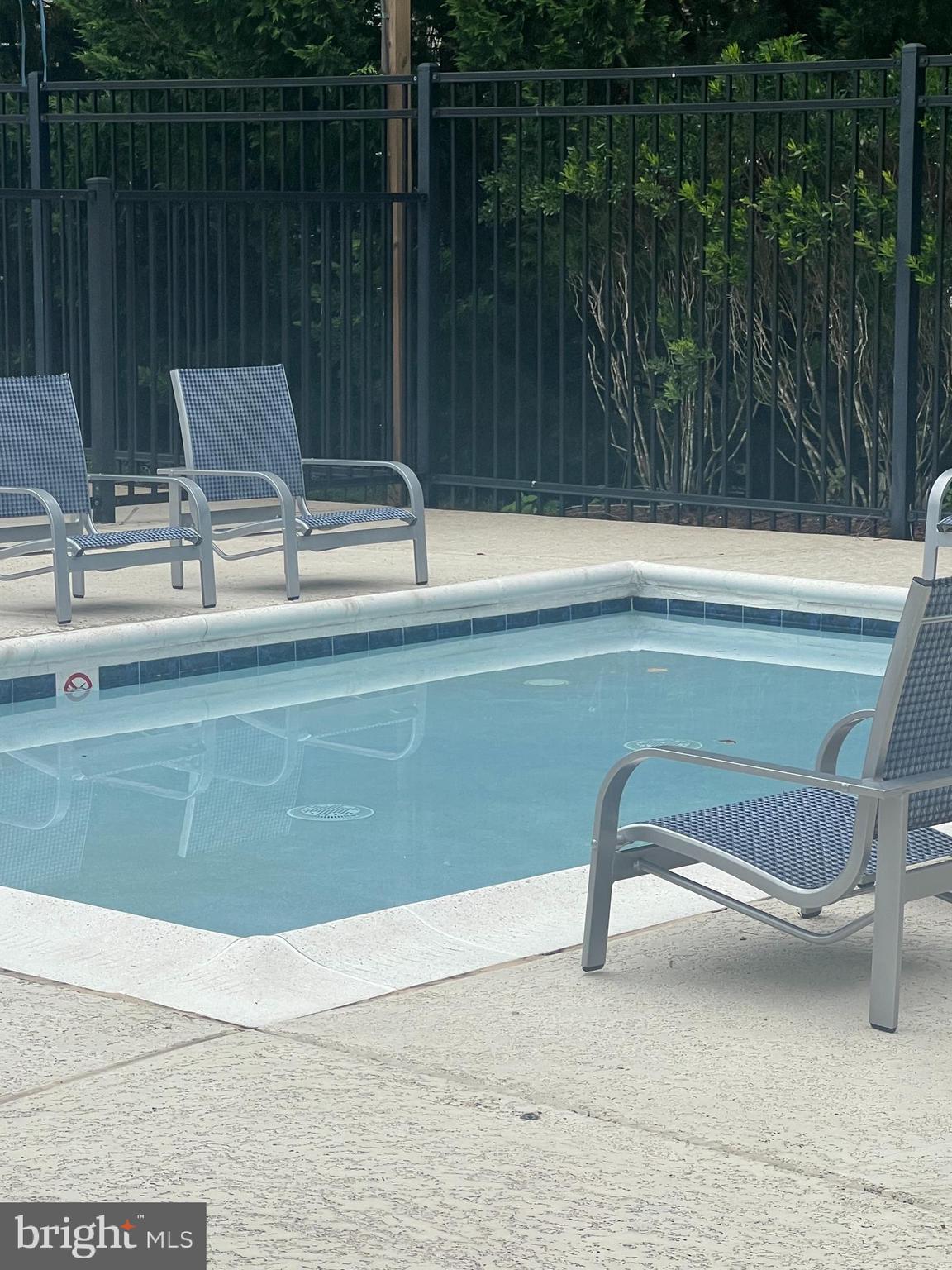 RIVER CREST - Residential