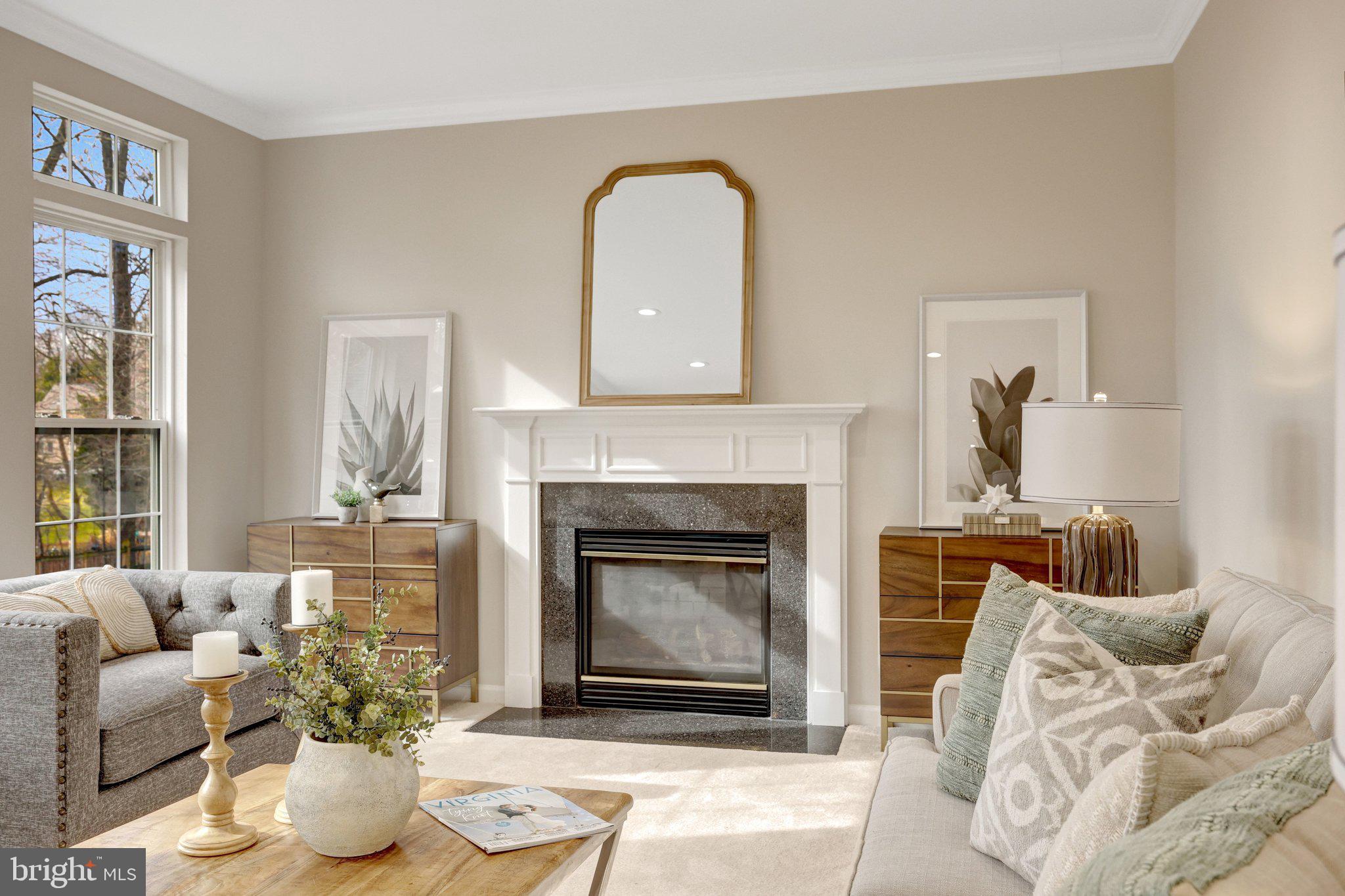 RIVER CREST - Residential