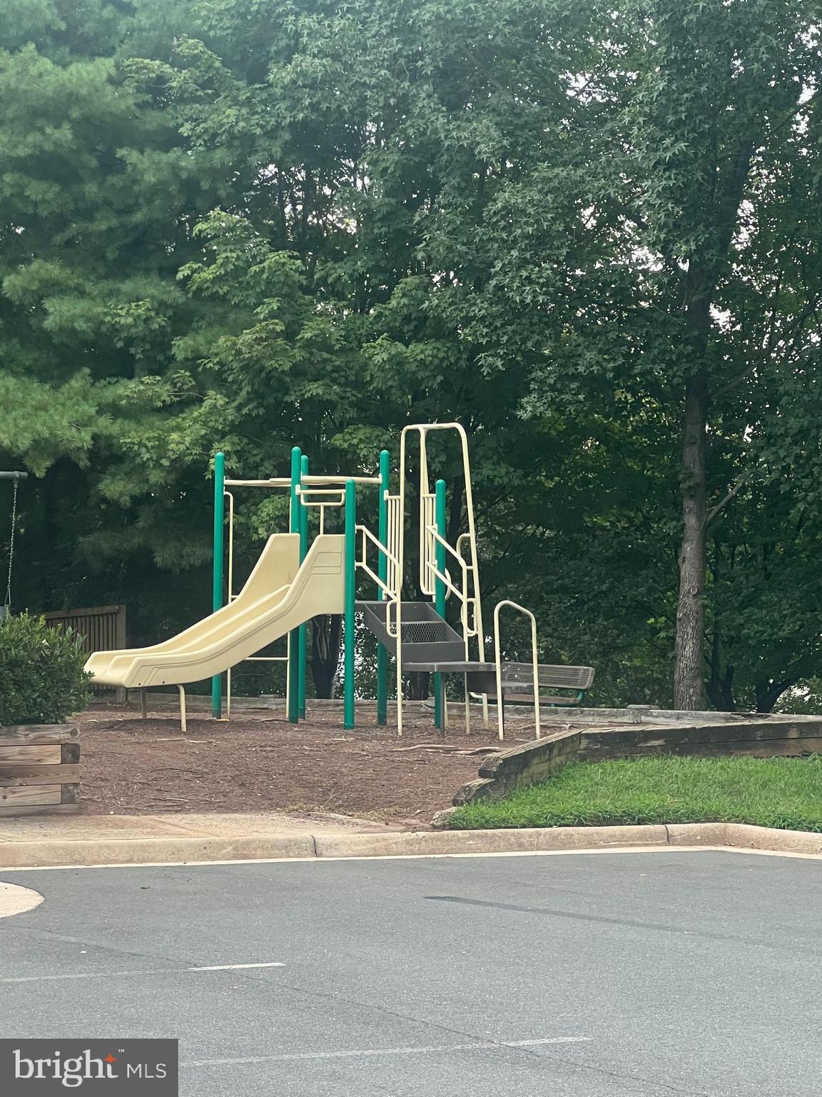 RIVER CREST - Residential