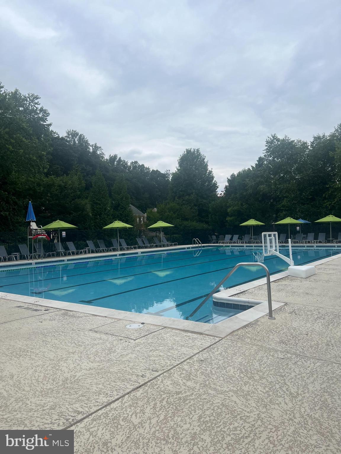 RIVER CREST - Residential