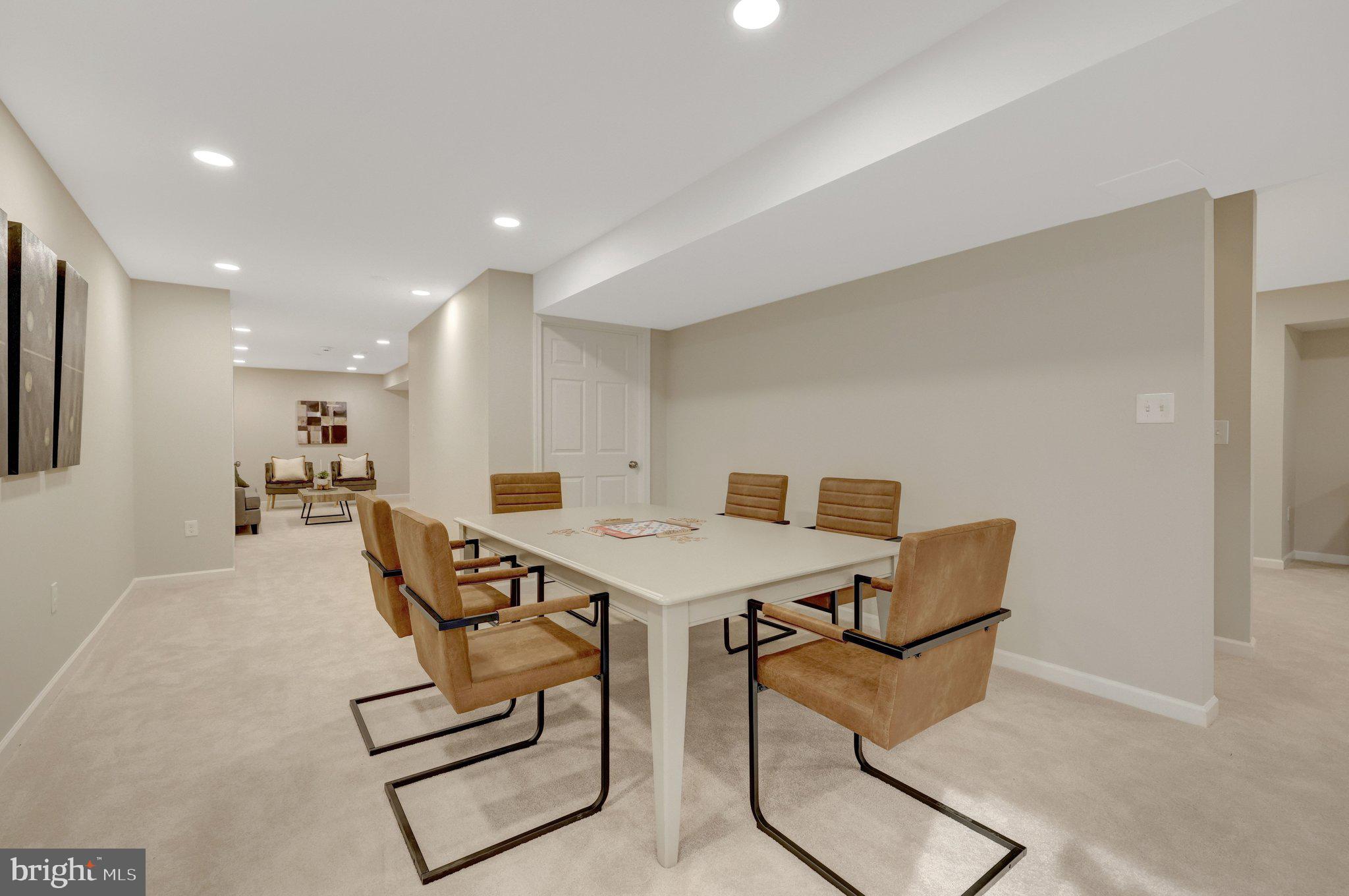 RIVER CREST - Residential