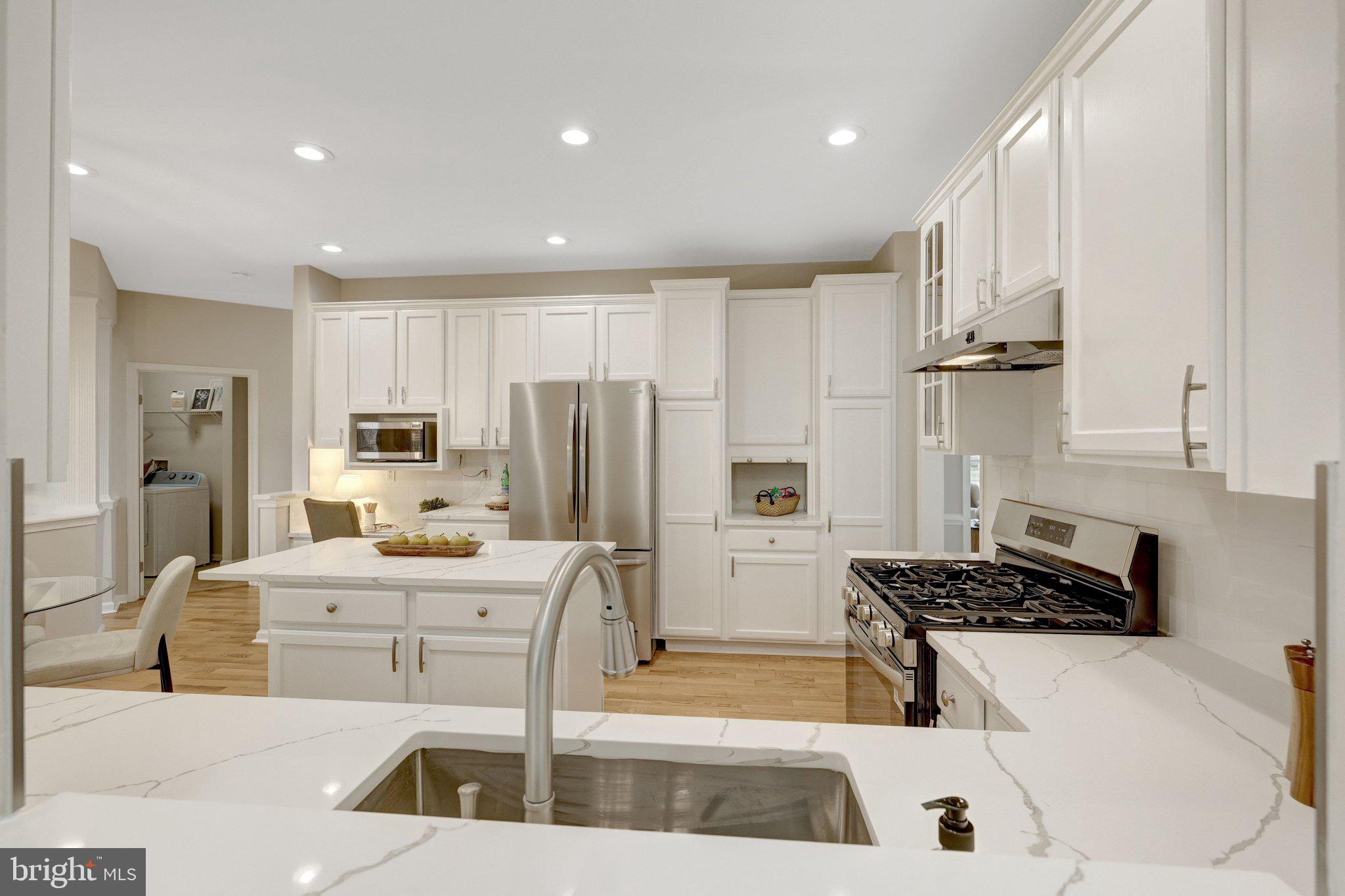 RIVER CREST - Residential