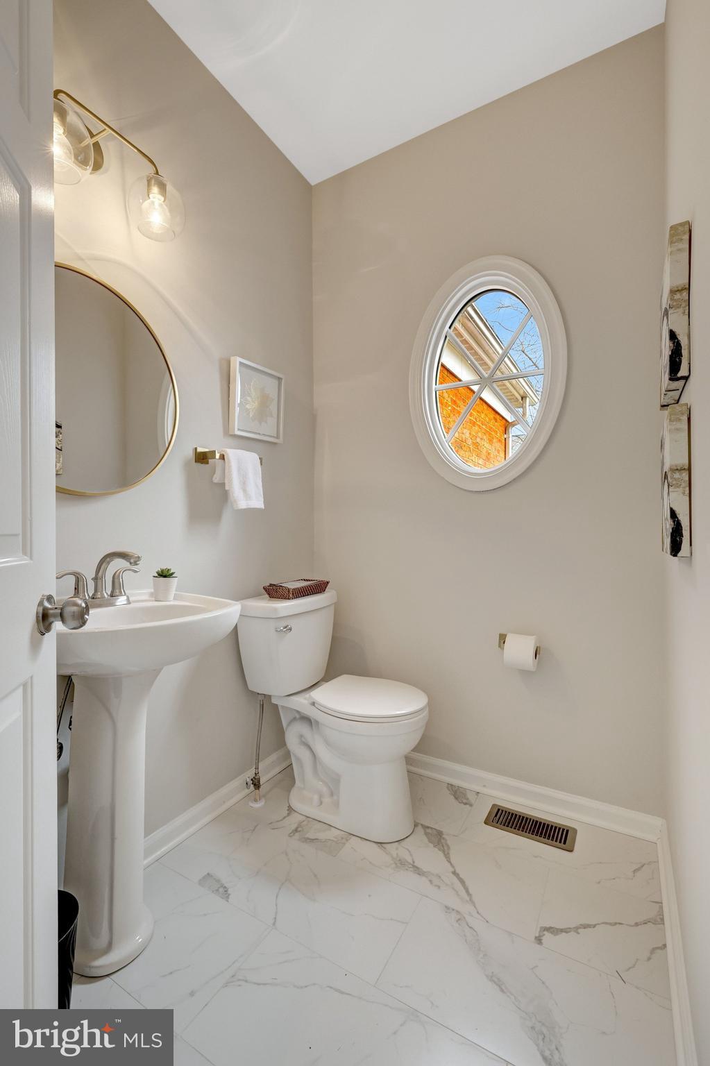 RIVER CREST - Residential