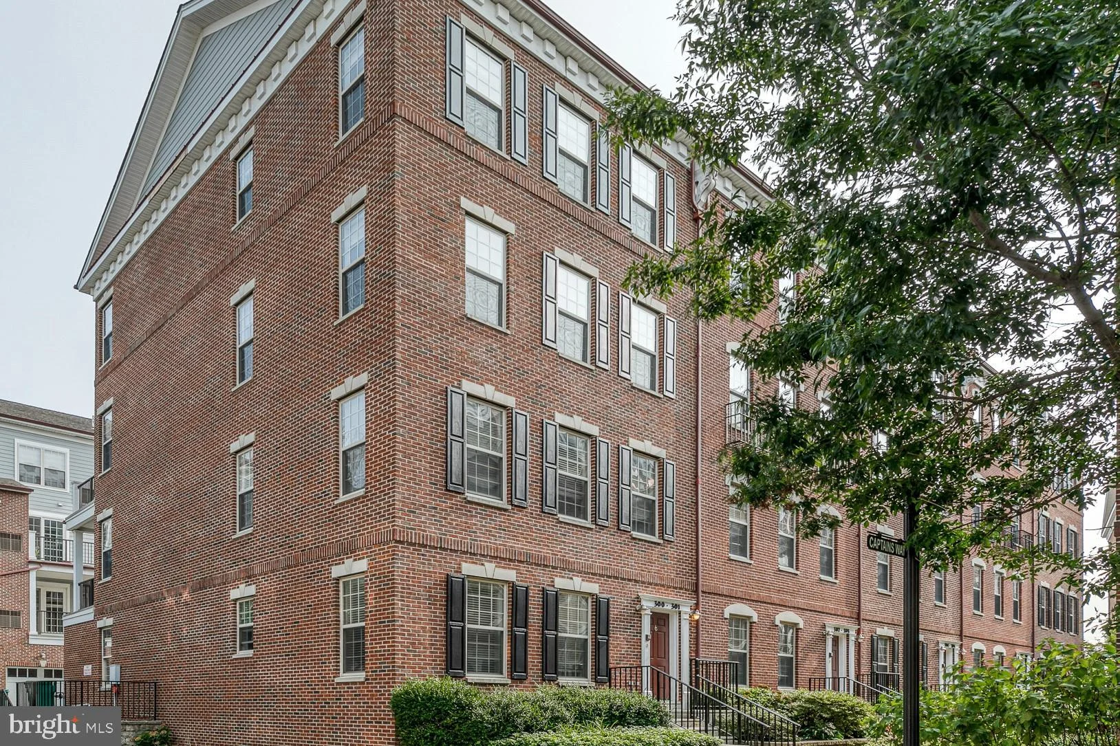 301 Captains Way, Philadelphia, PA 19146