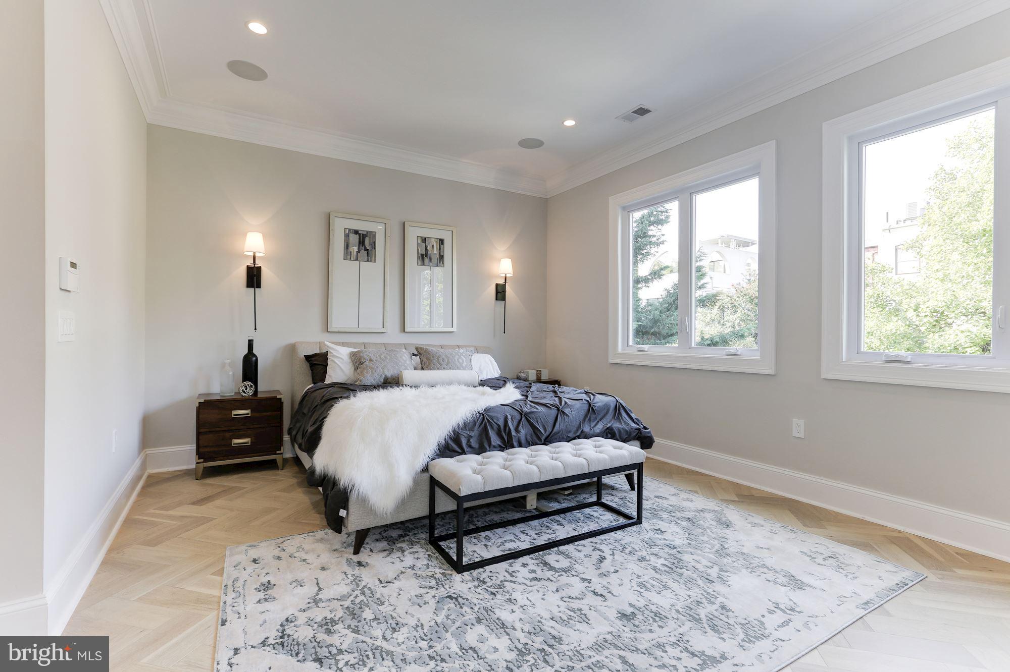 LOGAN CIRCLE - Residential