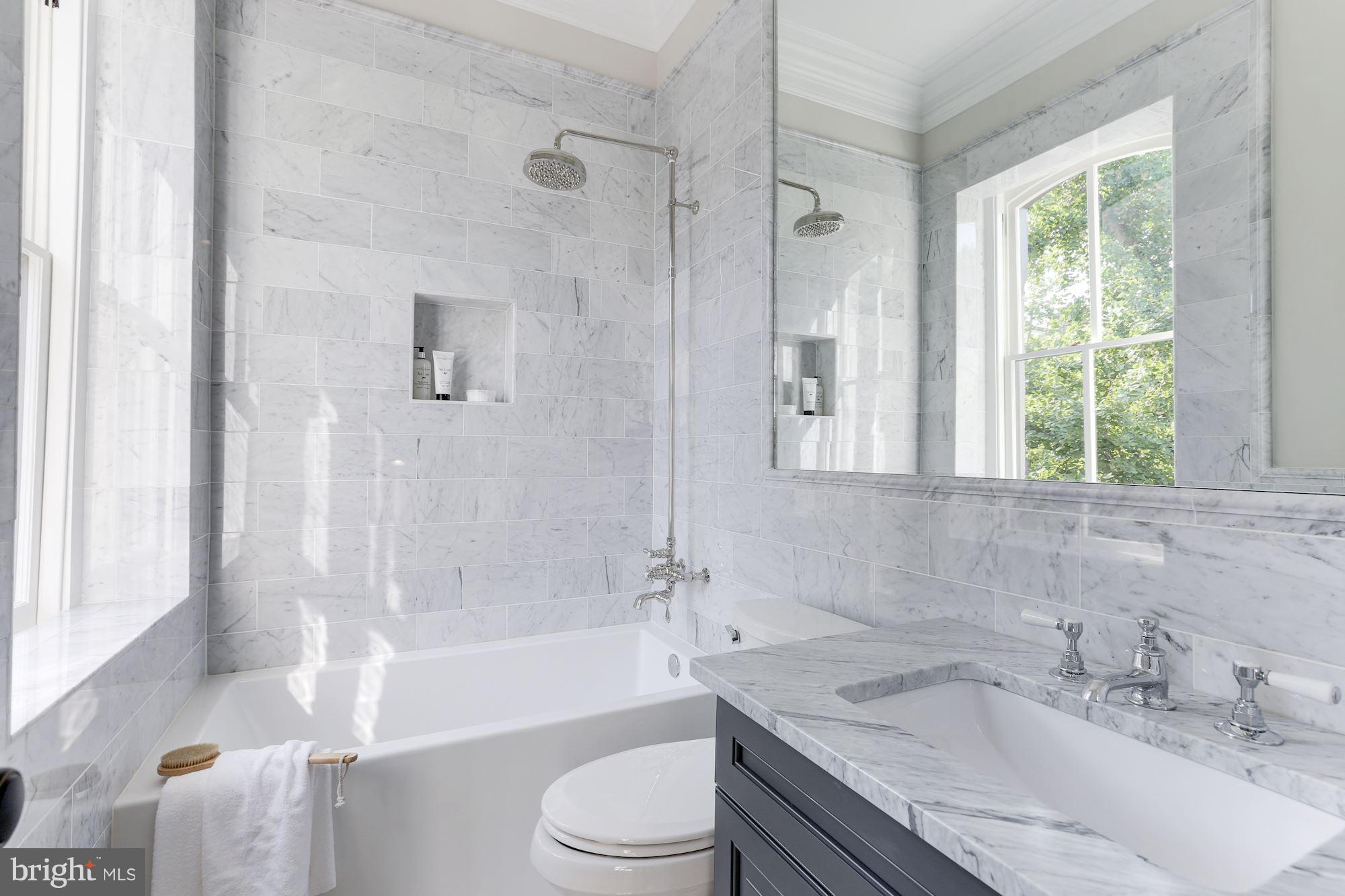 LOGAN CIRCLE - Residential