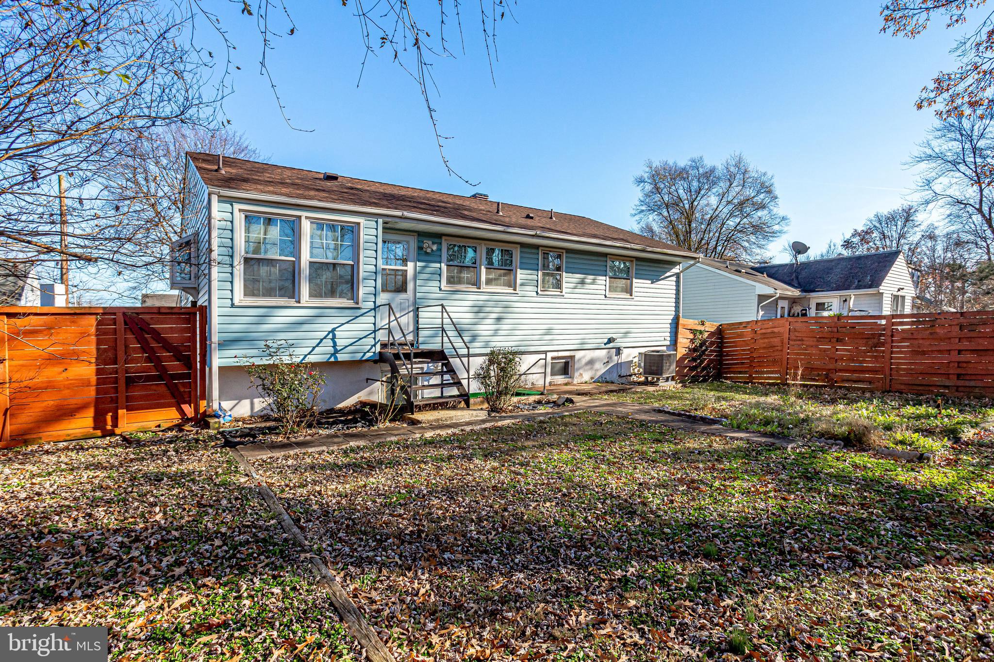 FAIRLAWN-LAUREL - Residential