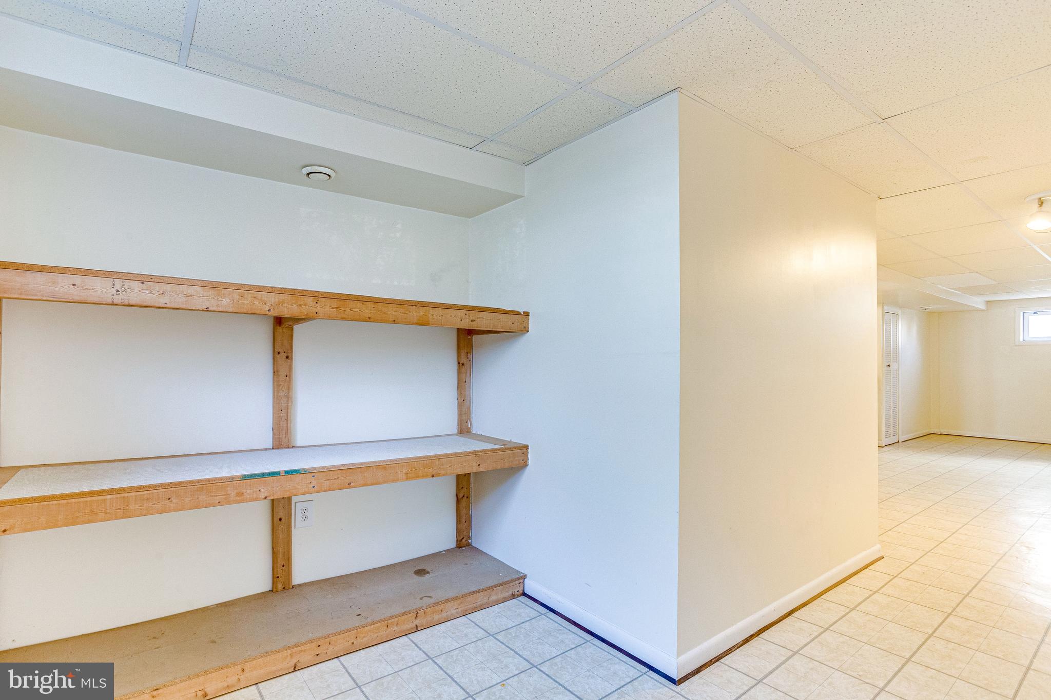 FAIRLAWN-LAUREL - Residential