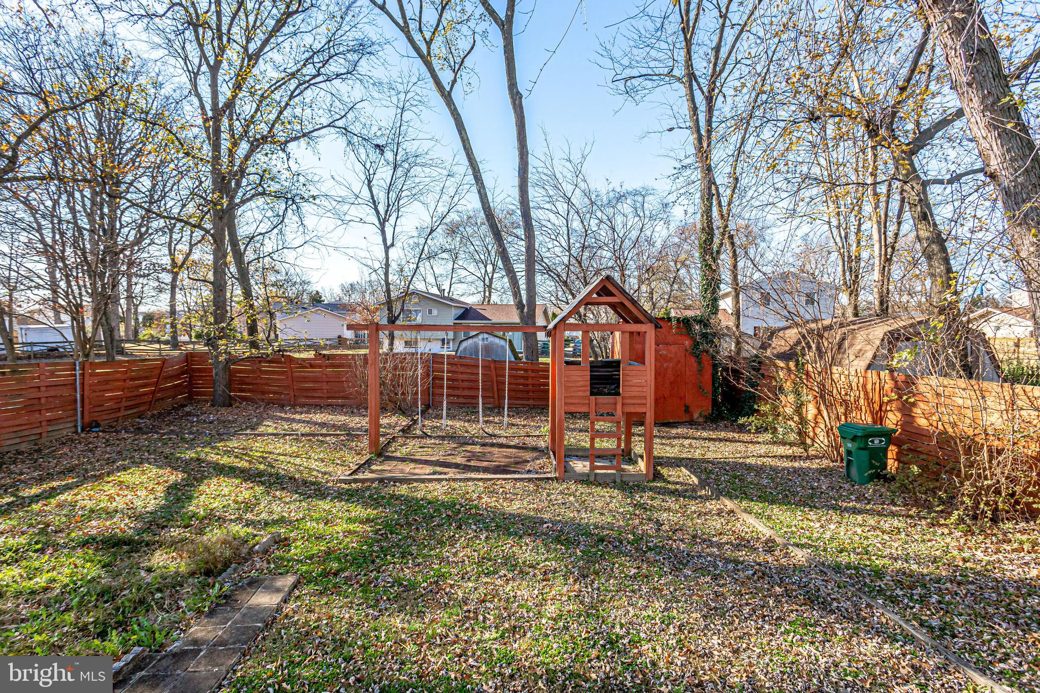 FAIRLAWN-LAUREL - Residential