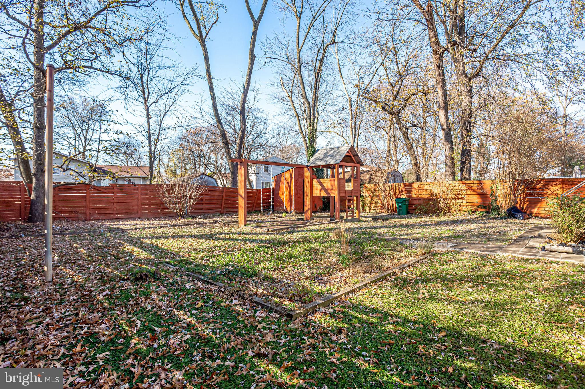 FAIRLAWN-LAUREL - Residential