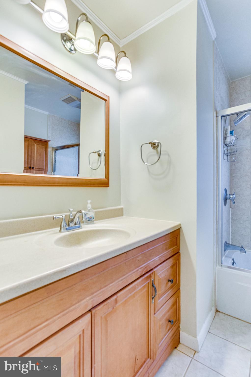 FAIRLAWN-LAUREL - Residential