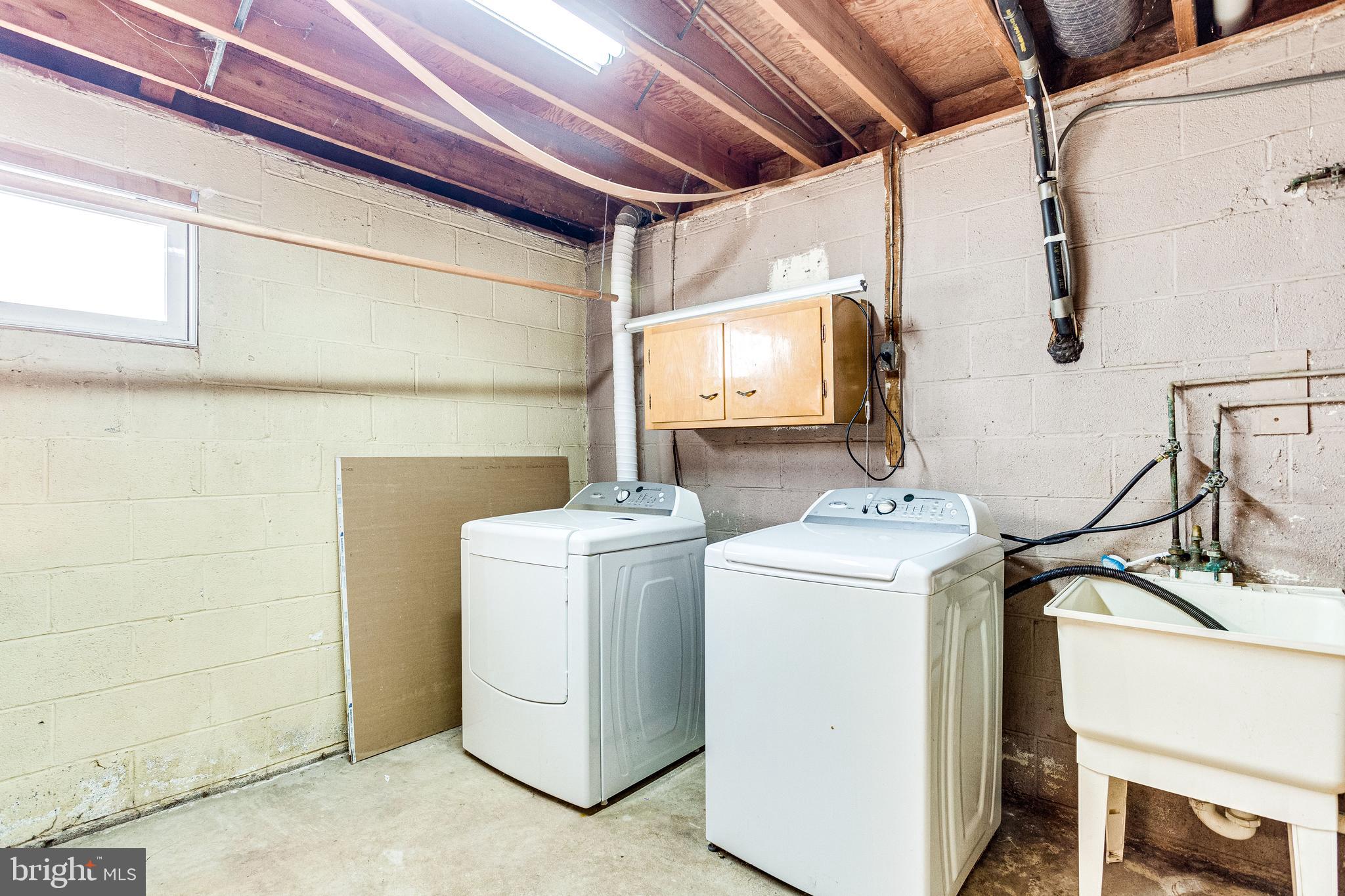 FAIRLAWN-LAUREL - Residential