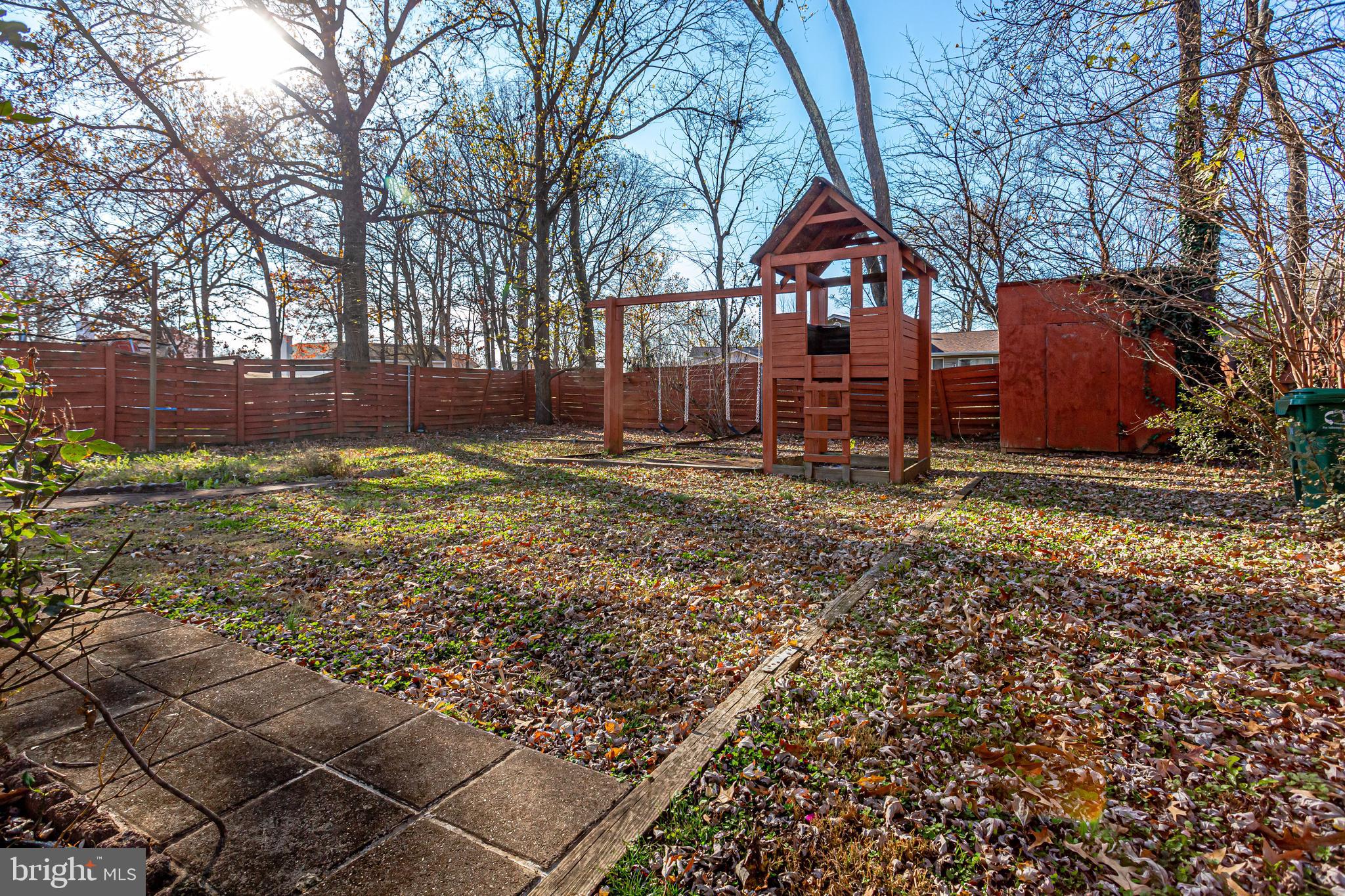 FAIRLAWN-LAUREL - Residential